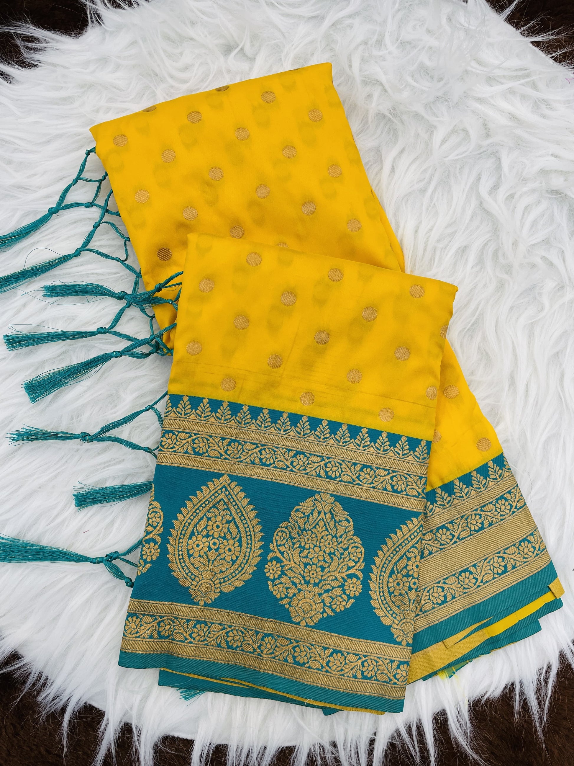 Product Image - Designer Soft Silk Paithani Saree with Zari Weaving | Festive & Wedding Wear