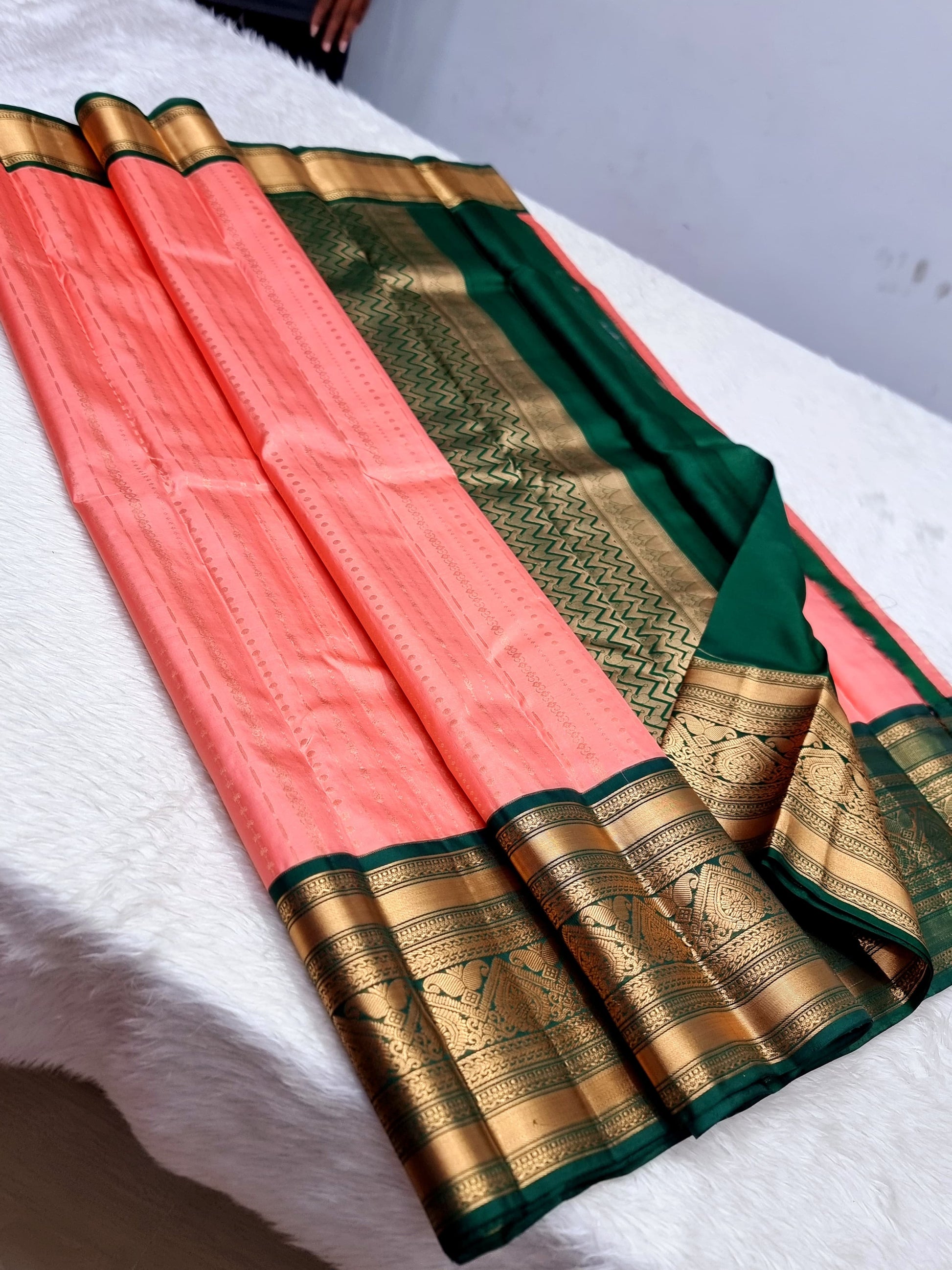 Product Image - Exquisite 1 Gram Gold Pure Zari Handwoven Kanchipuram Silk Sarees