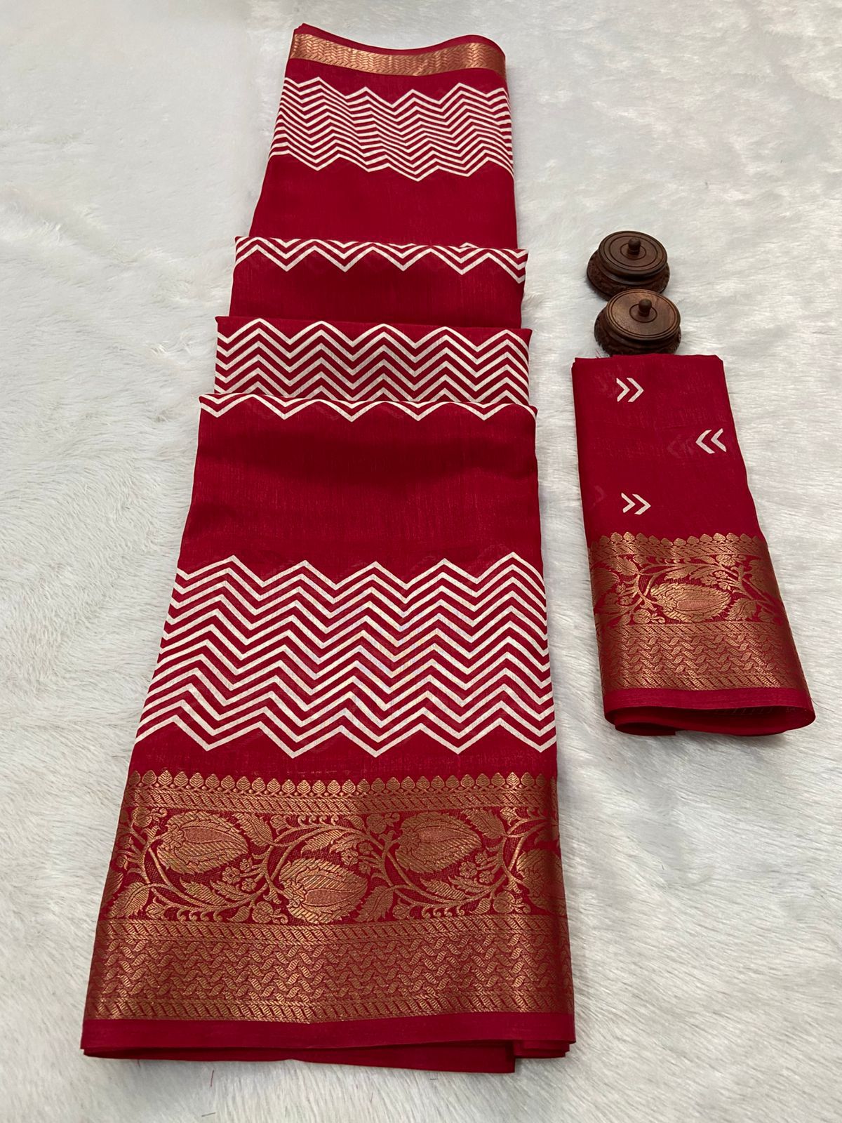 Product Image - Elegant Pure Dola Silk Saree with Heavy Jacquard Weaving Border and HD Kalamkari Style Print