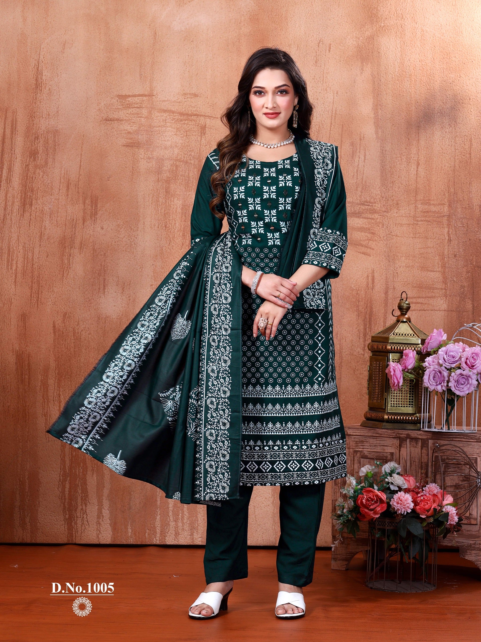 Product Image - Designer Georgette Saree Collection - Ankita Vol 3