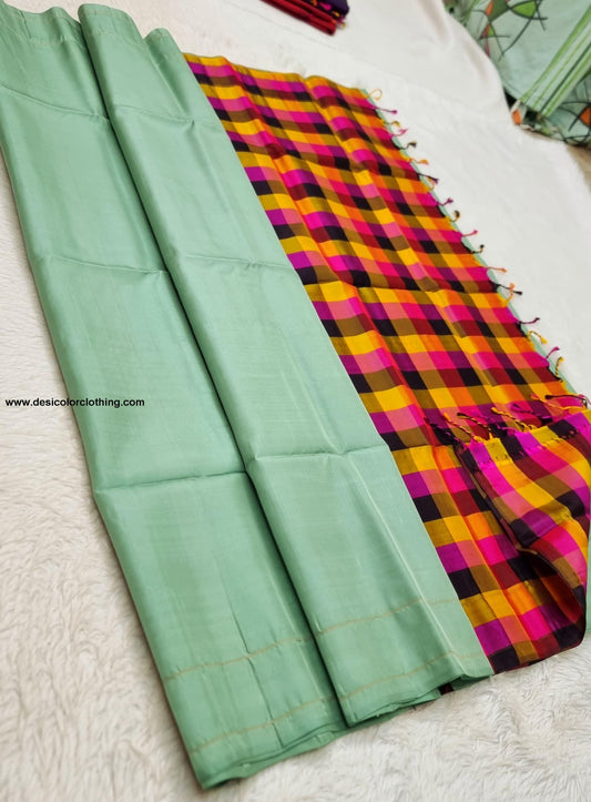 Kanchipuram 100% Pure Handwoven Borderless Silk Saree with Multi-Color Checks