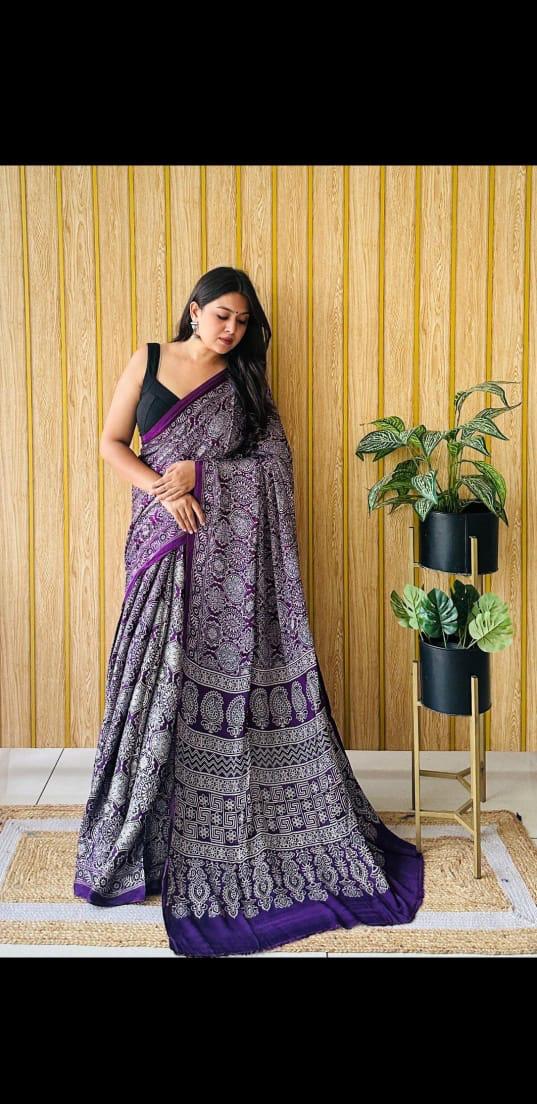 Product Image - Exquisite Semi Gajji Silk Saree with Bandhej Design