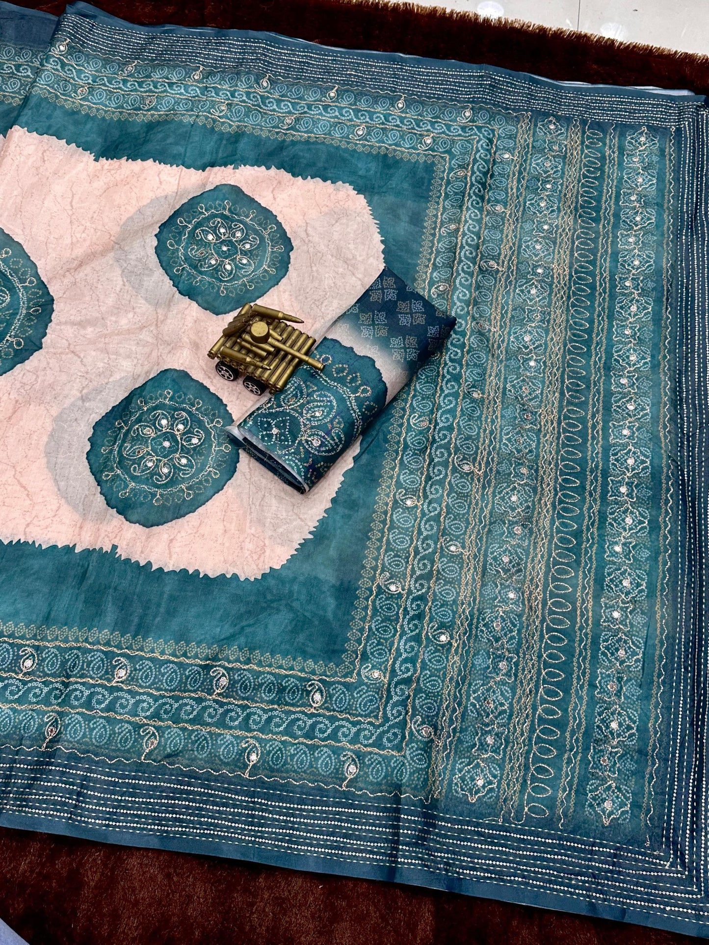 Product Image - Designer Rangeen Silk Saree with Hand Katha and Gotta Patti Work for Festive and Wedding Wear