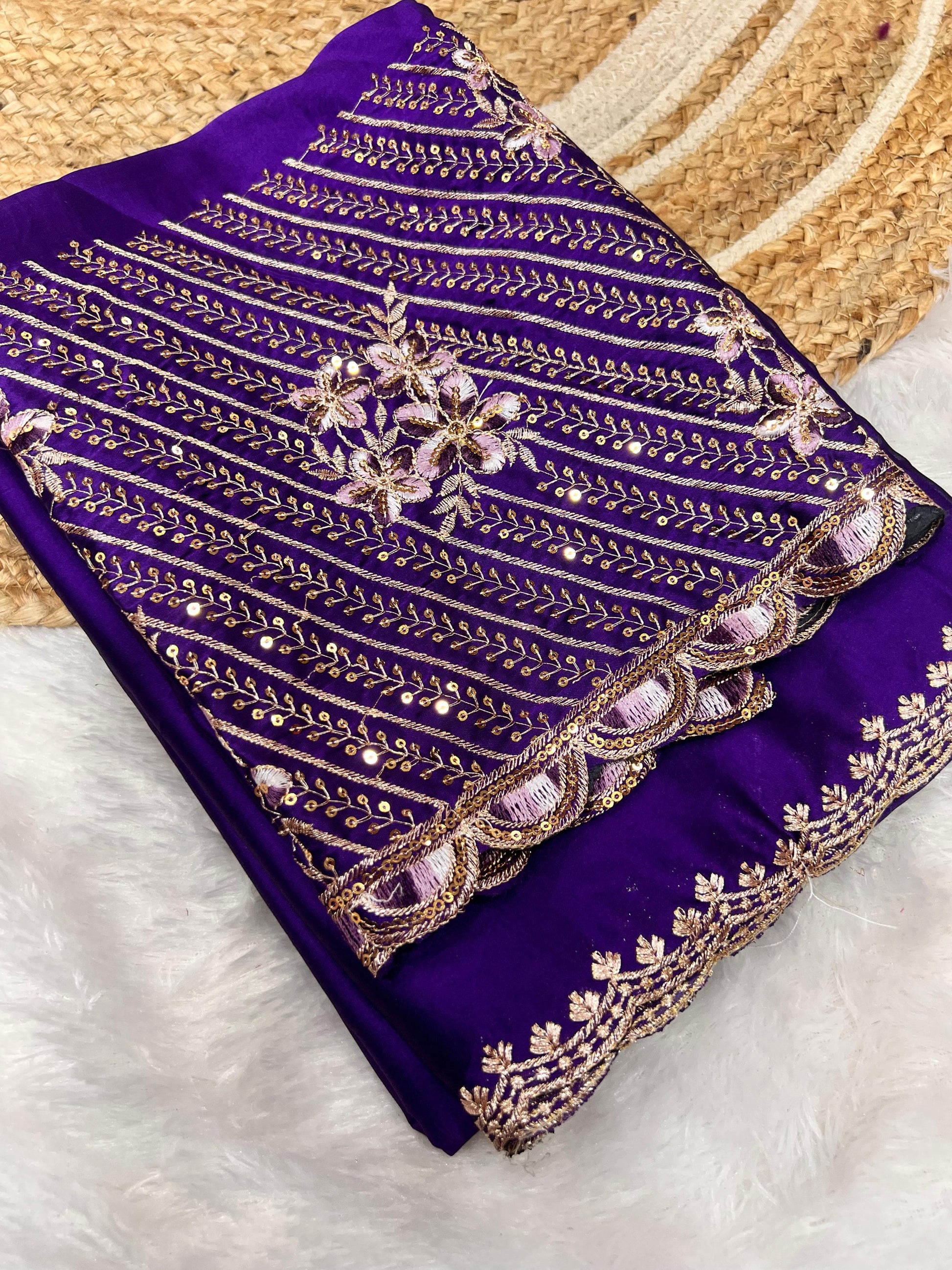 Product Image - Elegant Designer Georgette Saree for Festive Occasions