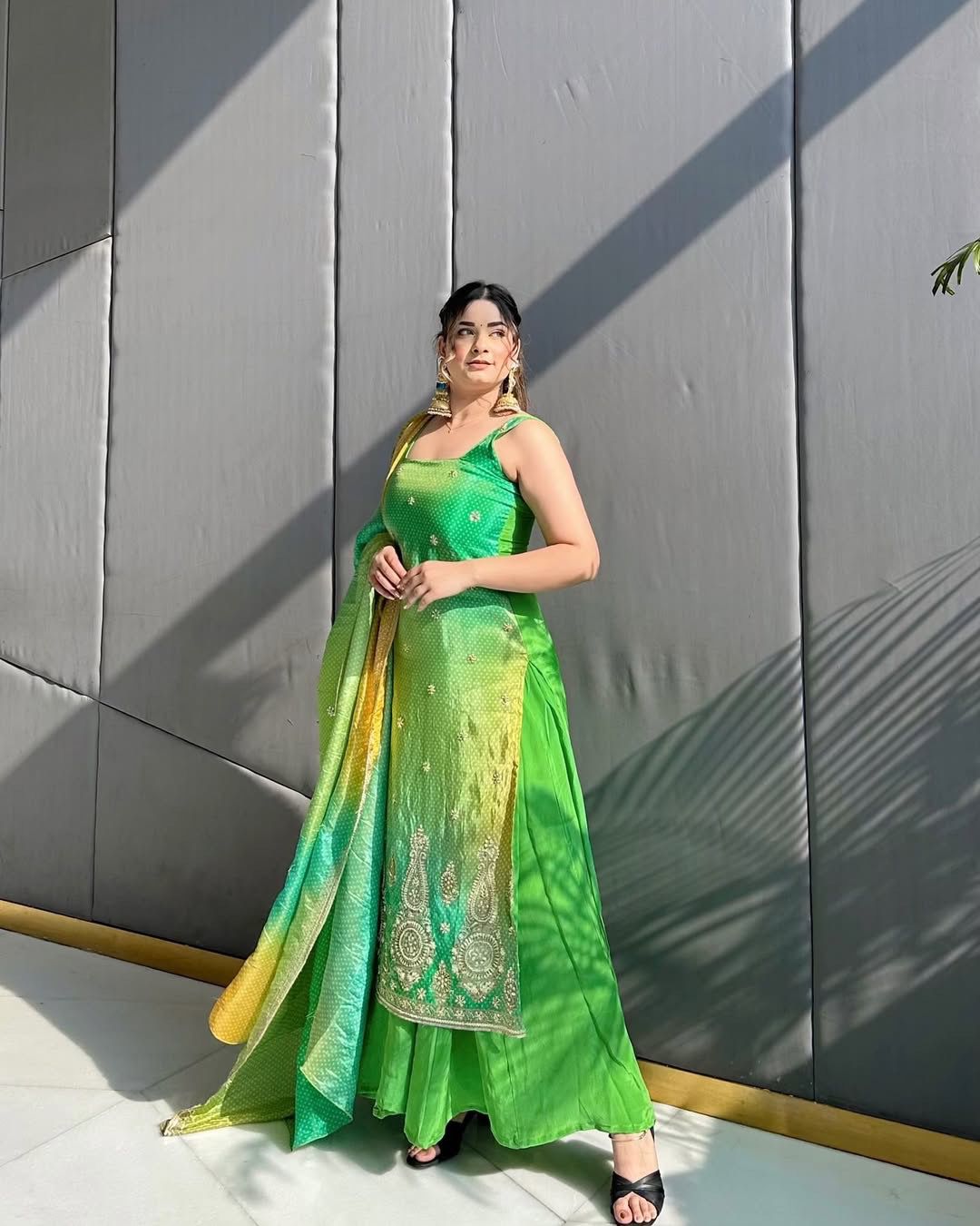 Product Image - Elegant Green Bandhej Print Suit with Beadwork | Designer Festive Wear