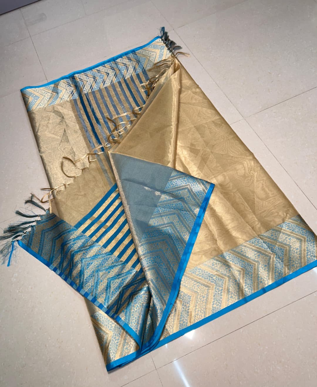 Product Image - Exquisite Banarasi Kanchipuram Tissue Silk Saree with Alpi Border
