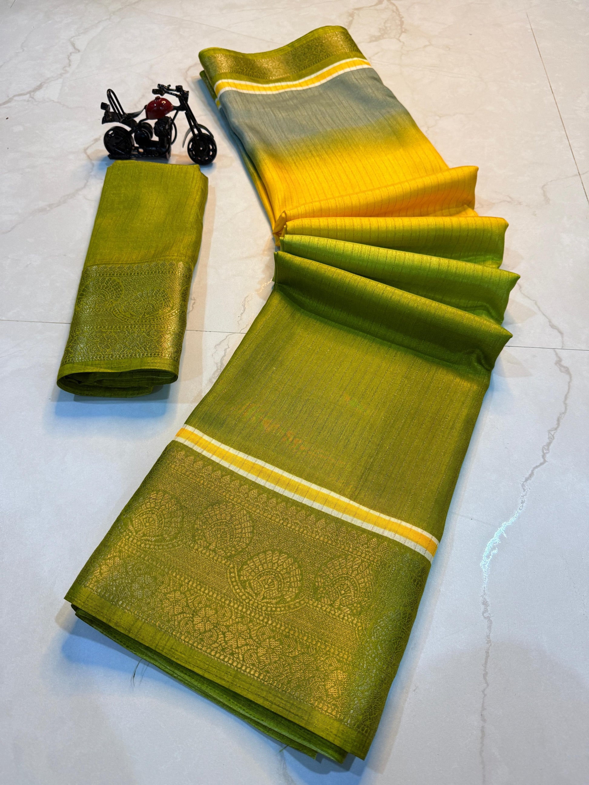Product Image - Elegant Soft Kanjivaram Silk Saree with Zari Weaving
