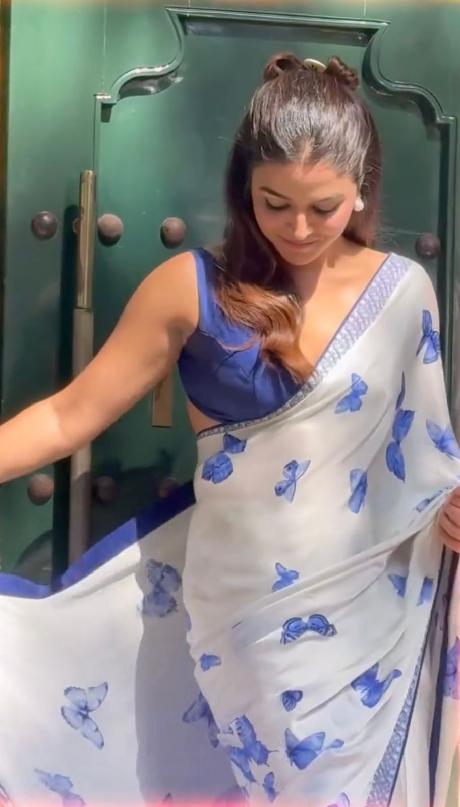 Product Image - Designer Georgette Saree - Bollywood Celebrity Collection