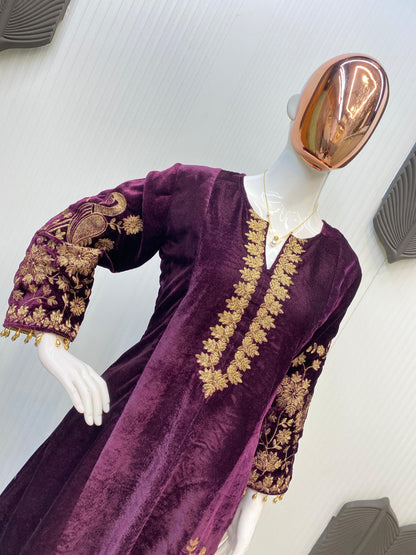 Product Image - Luxurious Velvet Embroidery Work Designer Saree for Festive Wear
