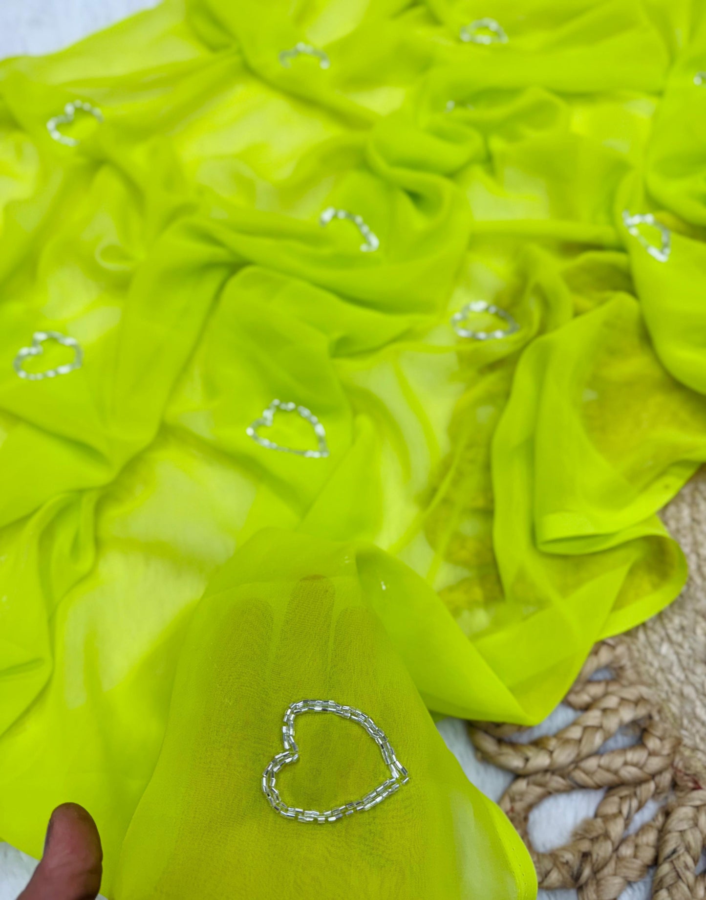 Product Image - Designer Soft Dola Foil Saree with Kalkamri Pattern - Ethnic Elegance