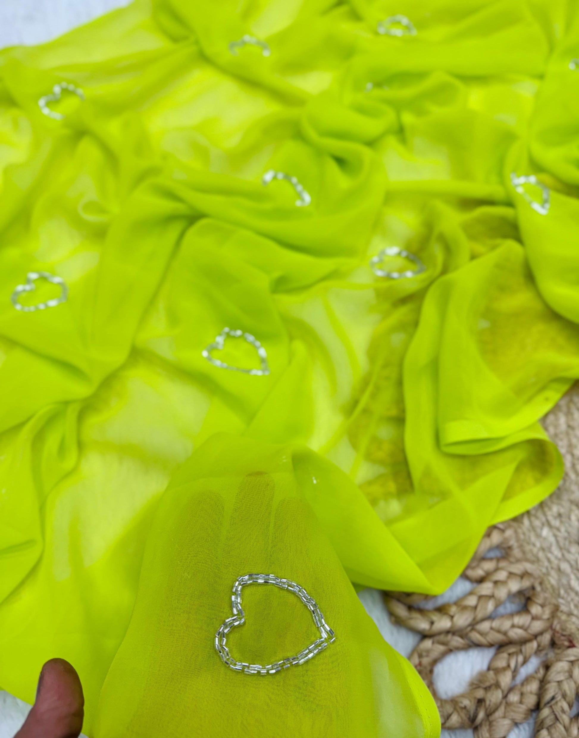 Product Image - Designer Soft Dola Foil Saree with Kalkamri Pattern - Ethnic Elegance