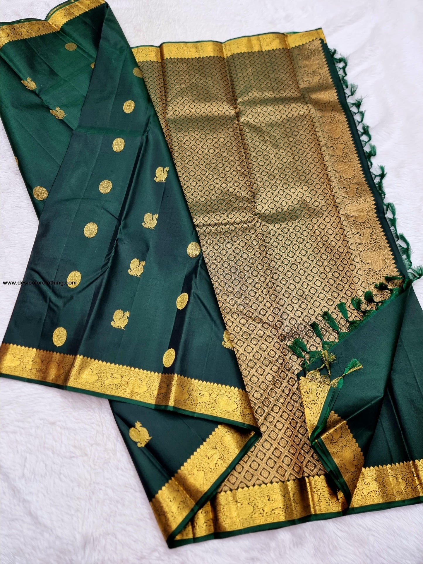 Beautiful Hand-Painted Organza Silk Saree – A Blend of Artistry and Elegance
