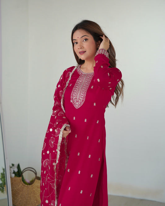 Product Image - Exquisite Pure Blooming Vichitra Silk Kurta with Dupatta Set
