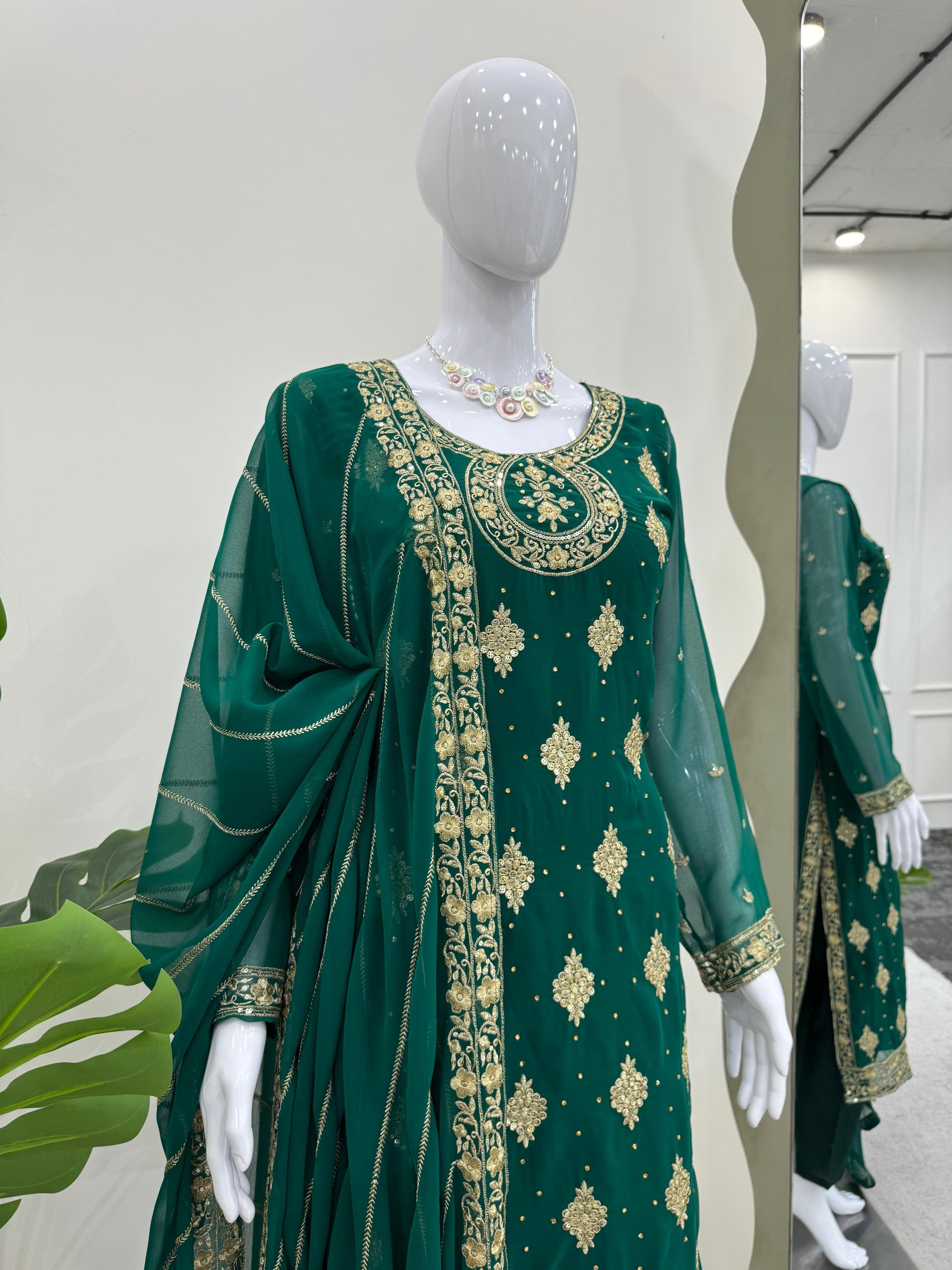 Product Image - Designer Georgette Ethnic Wear | 5813 Series Festive Attire