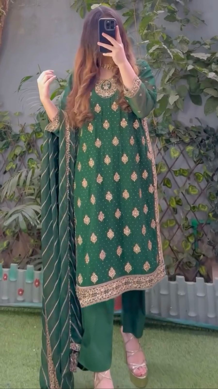 Product Image - Designer Georgette Ethnic Wear | 5813 Series Festive Attire