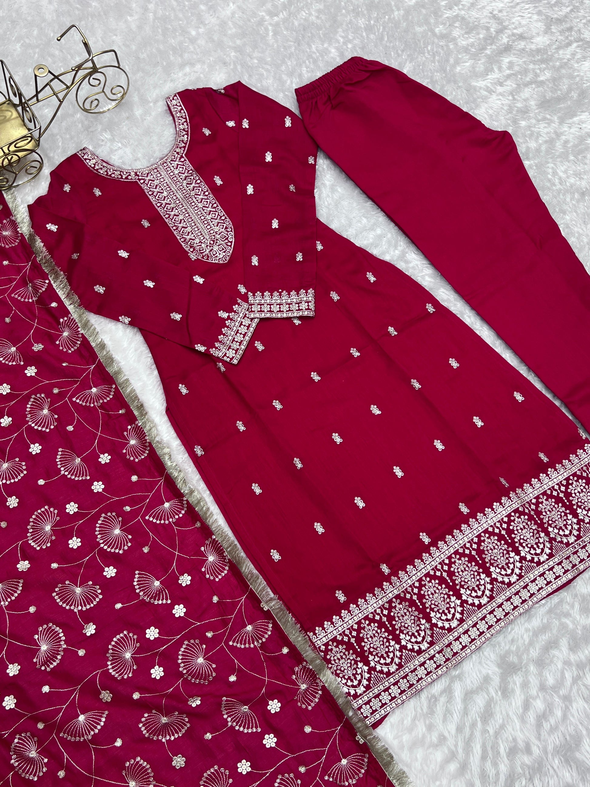 Product Image - Exquisite Pure Blooming Vichitra Silk Kurta with Dupatta Set