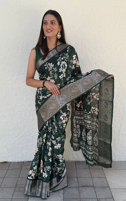 Product Image - Stunning Patola Saree - Pure Dola Silk for Festive Elegance