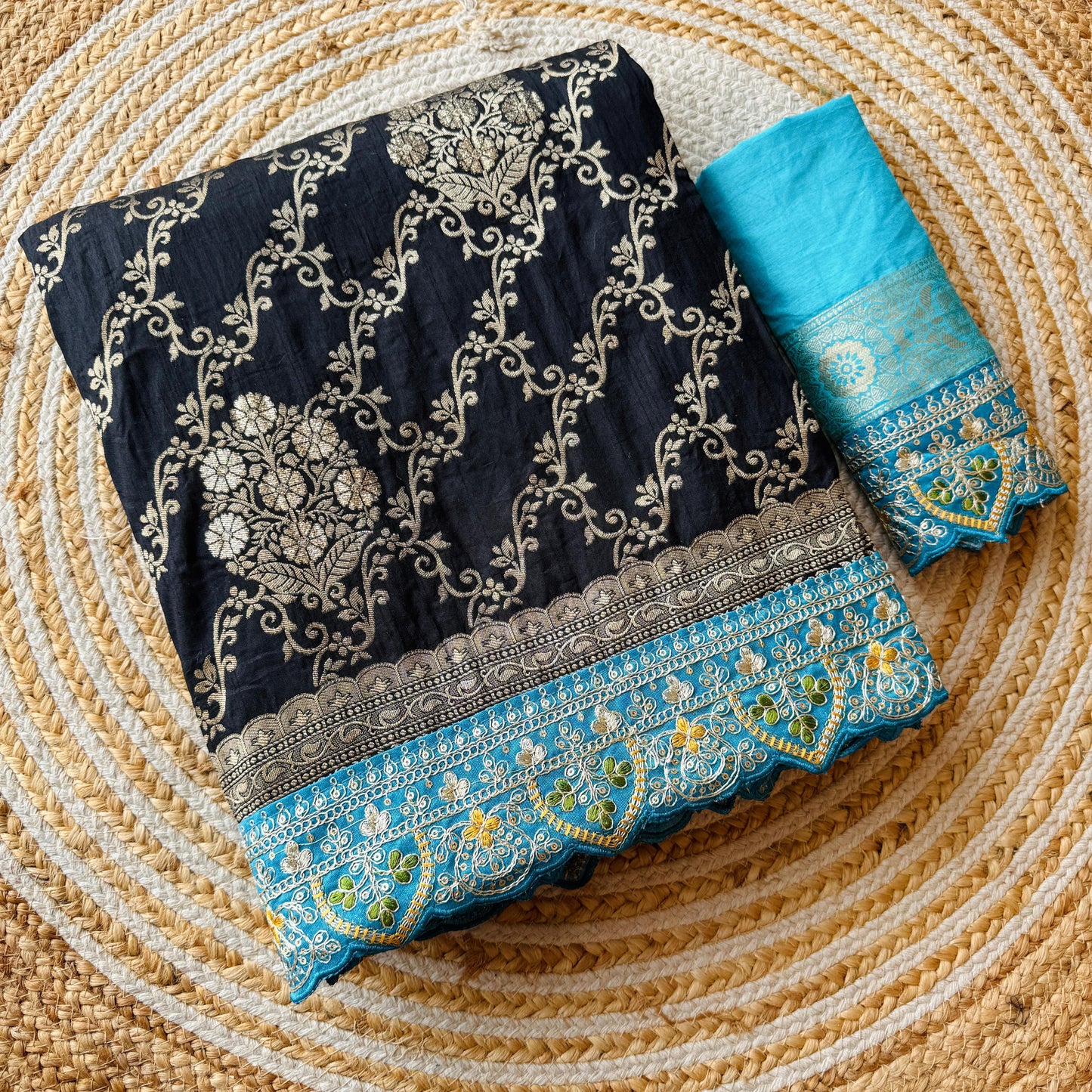 Product Image - Elegant Designer Saree - Georgette Fabric, Perfect for Weddings