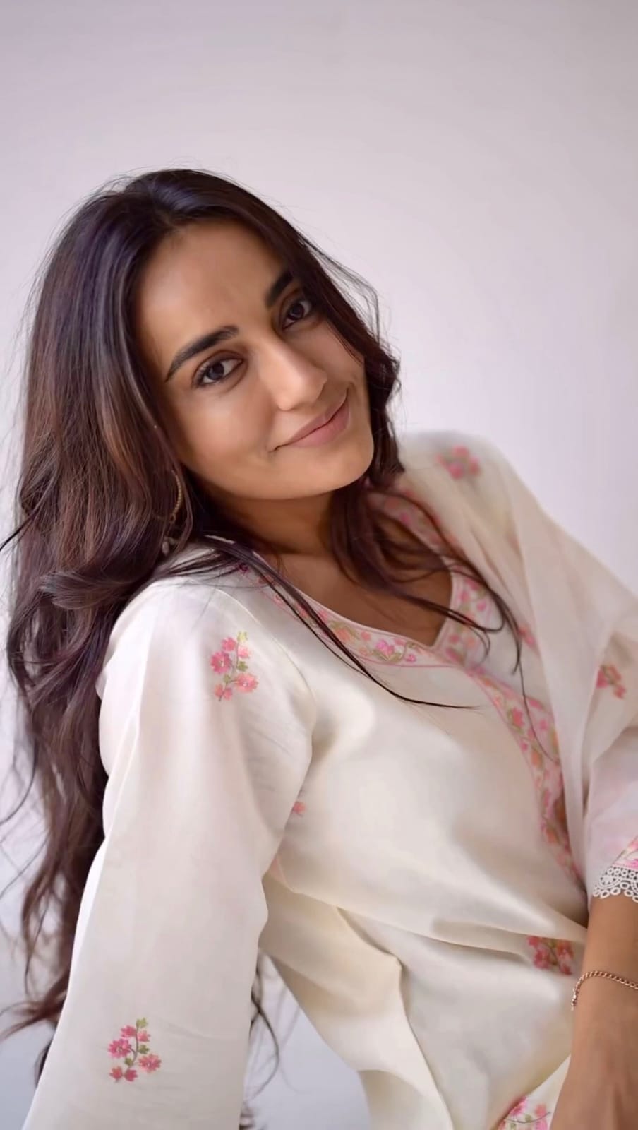 Product Image - AKSHARA: Ivory White Chanderi Embroidered Suit Set