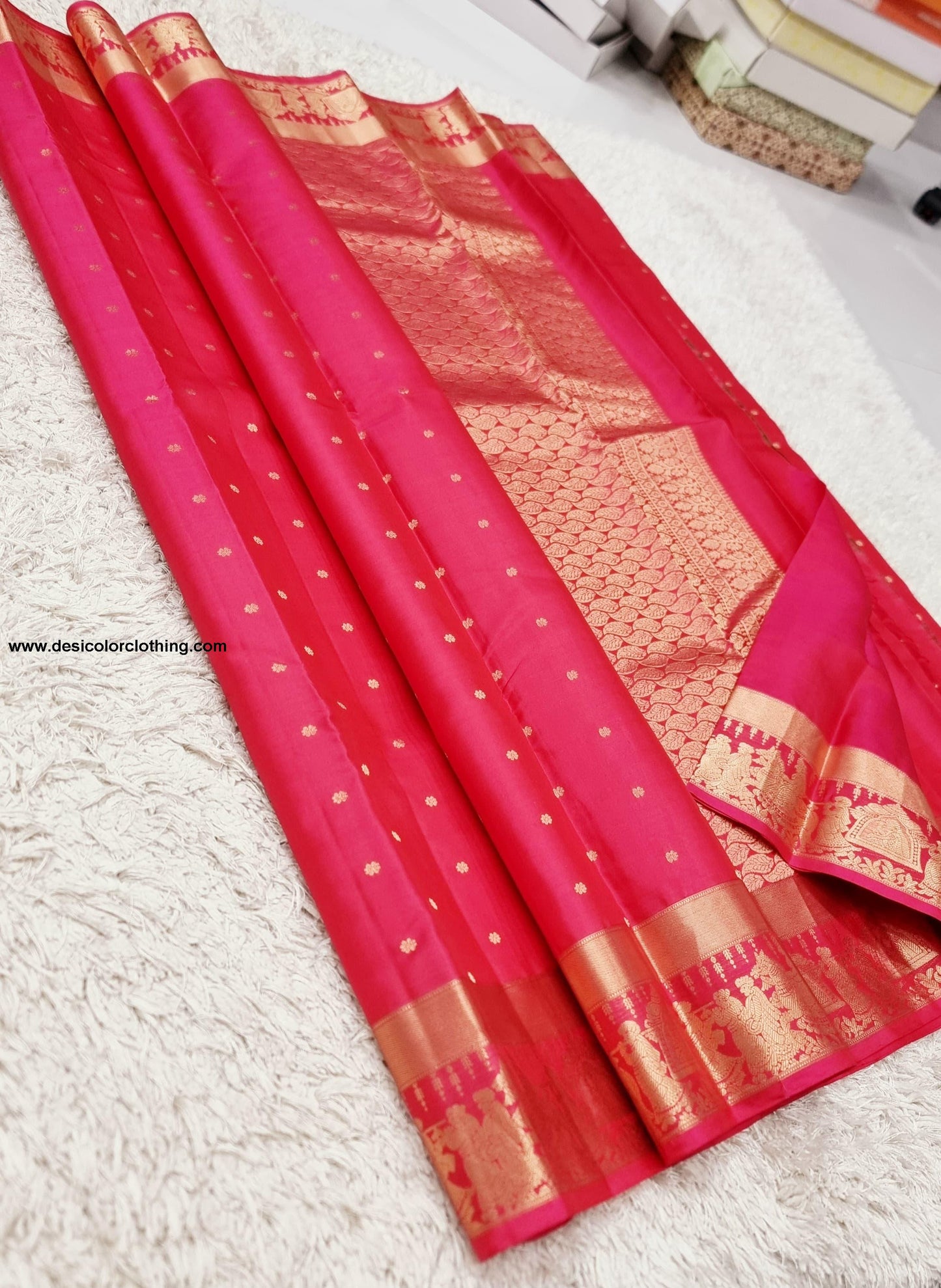 Kanchipuram 100% Pure Handwoven Silk Saree with Pallakku Border