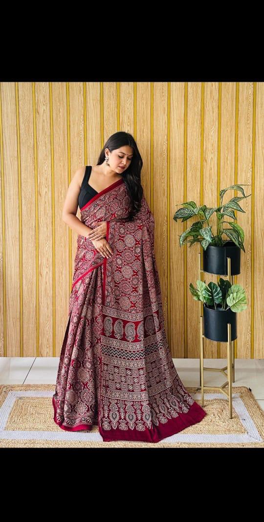 Product Image - Exquisite Semi Gajji Silk Saree with Bandhej Design