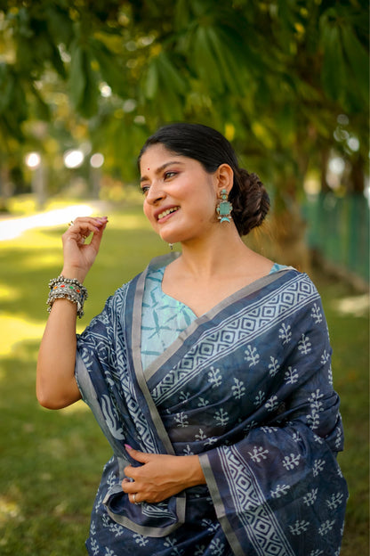 Product Image - Elegant Dhanwari Cotton Saree with Zari Border - Premium Ethnic Wear