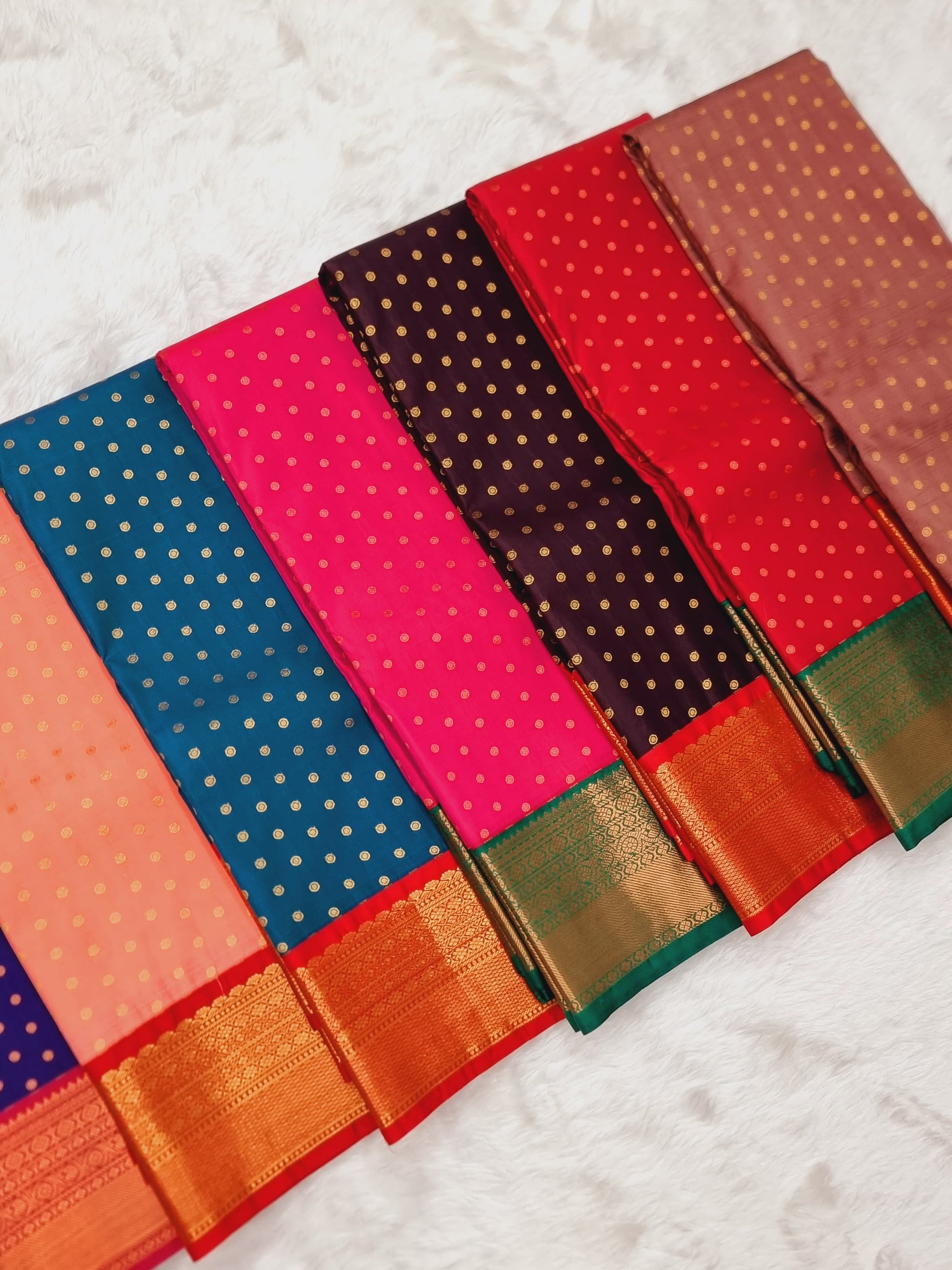 Product Image - Exquisite Kanchipuram Korvai Pattern Silk Saree with Contrast Blouse