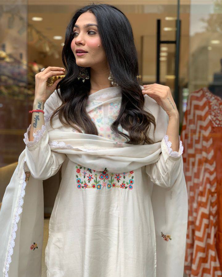 Product Image - Designer Kurti Pant with Dupatta - Elegant Visose Chanderi Ethnic Wear
