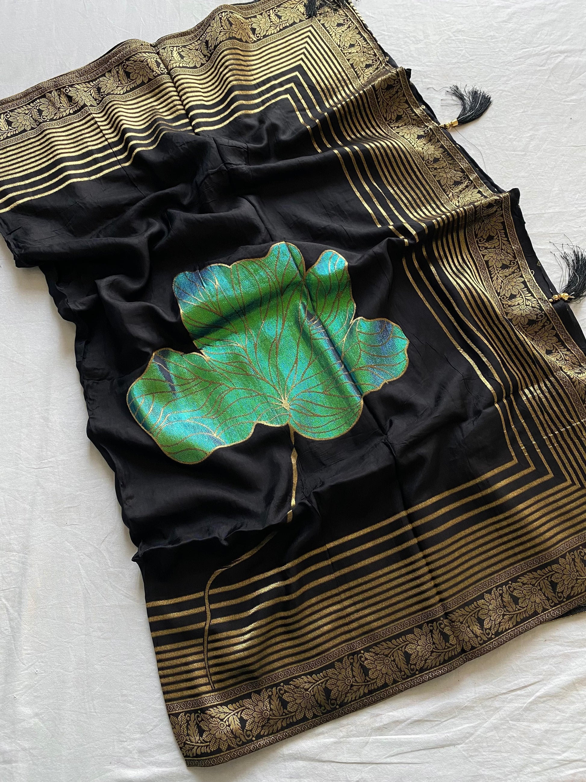 Product Image - Designer Munga Silk Sarees with Zari & 3D Flower Woven Design - SAI PALLAVI