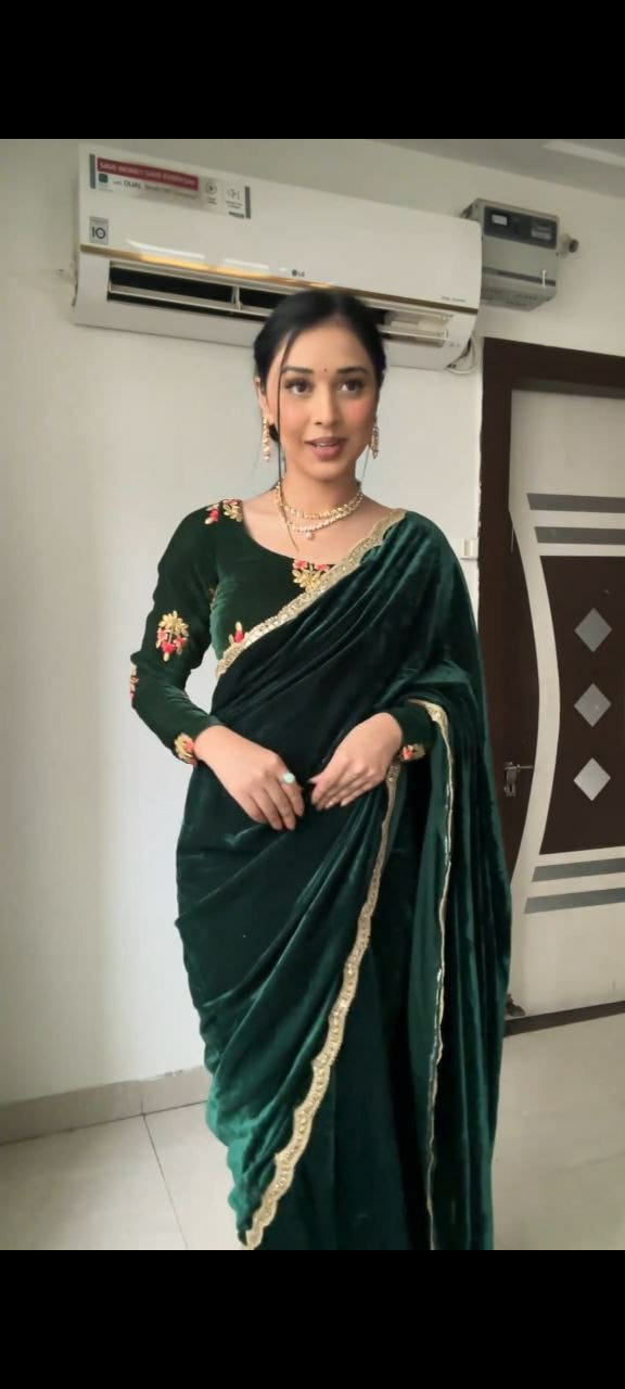 Product Image - Exquisite Ready-to-Wear Velvet Designer Saree with Embroidery and Sequins