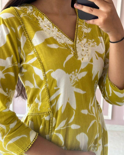 Product Image - Designer Cotton Kurti Set - Floral Print & Comfort Fit