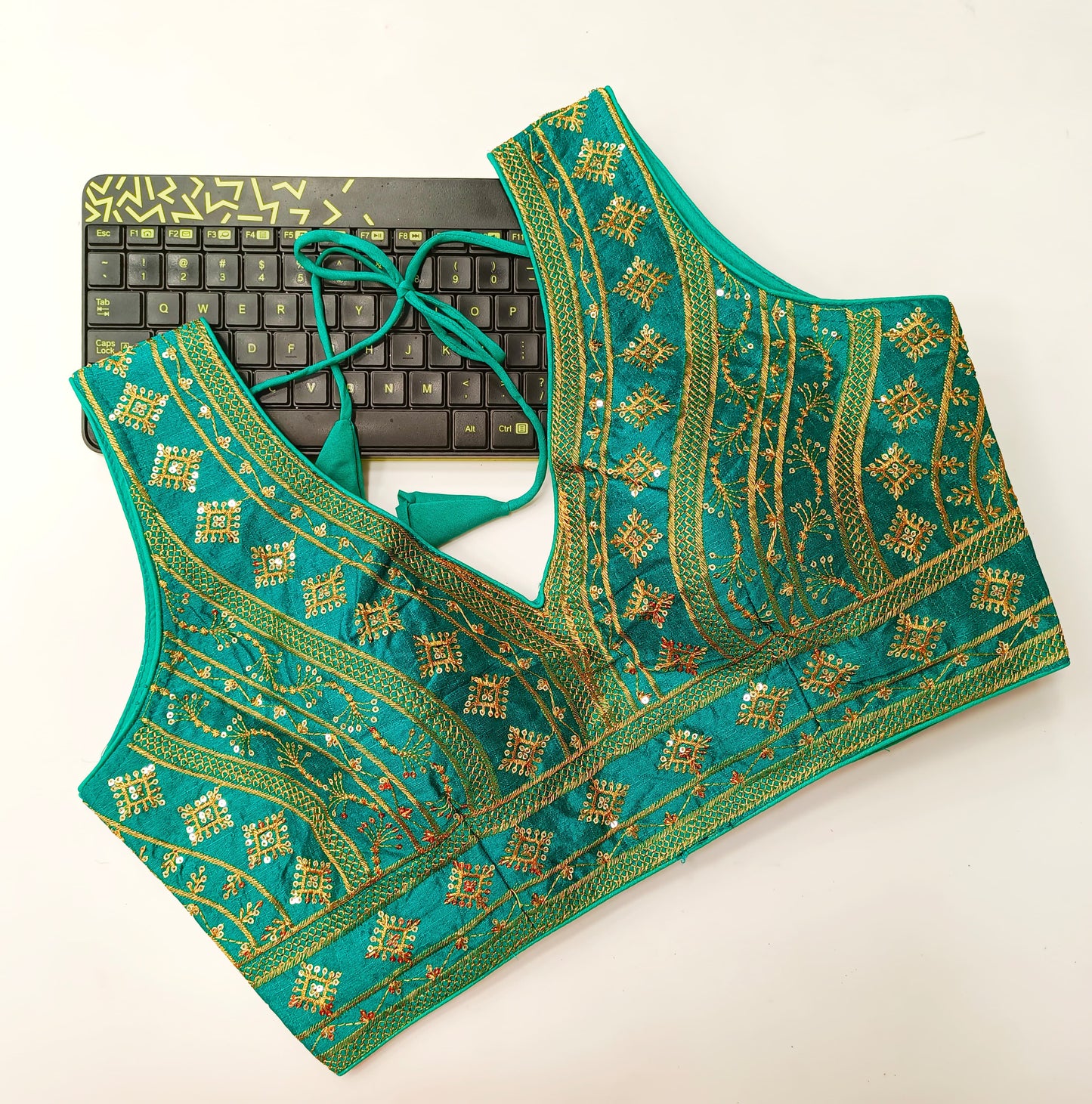 Product Image - Dezsign Summer Fentam Hevi Silk Saree