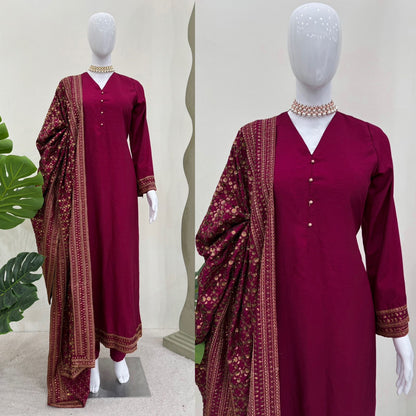 Product Image - Exquisite Designer Saree in Monsoon Silk - Perfect for Festive Wear