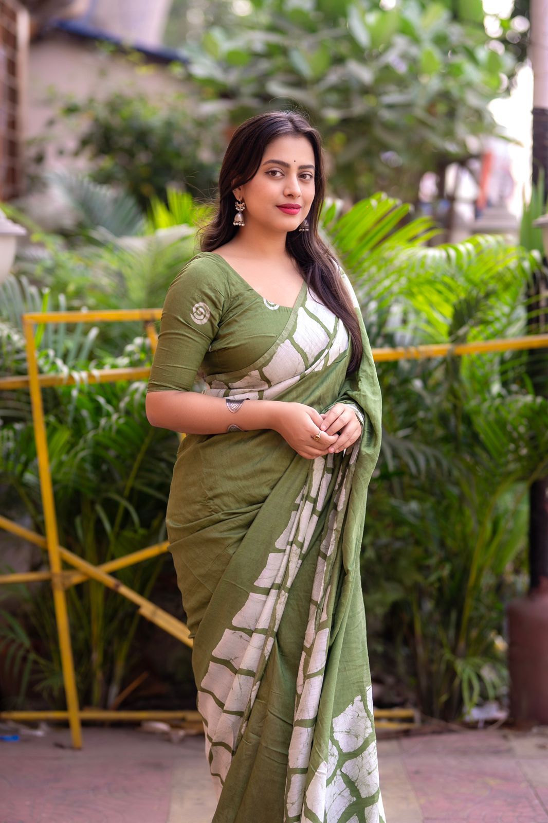 Product Image - Pure Chanderi Batik Saree with Unique Gala Style Prints & Tassels