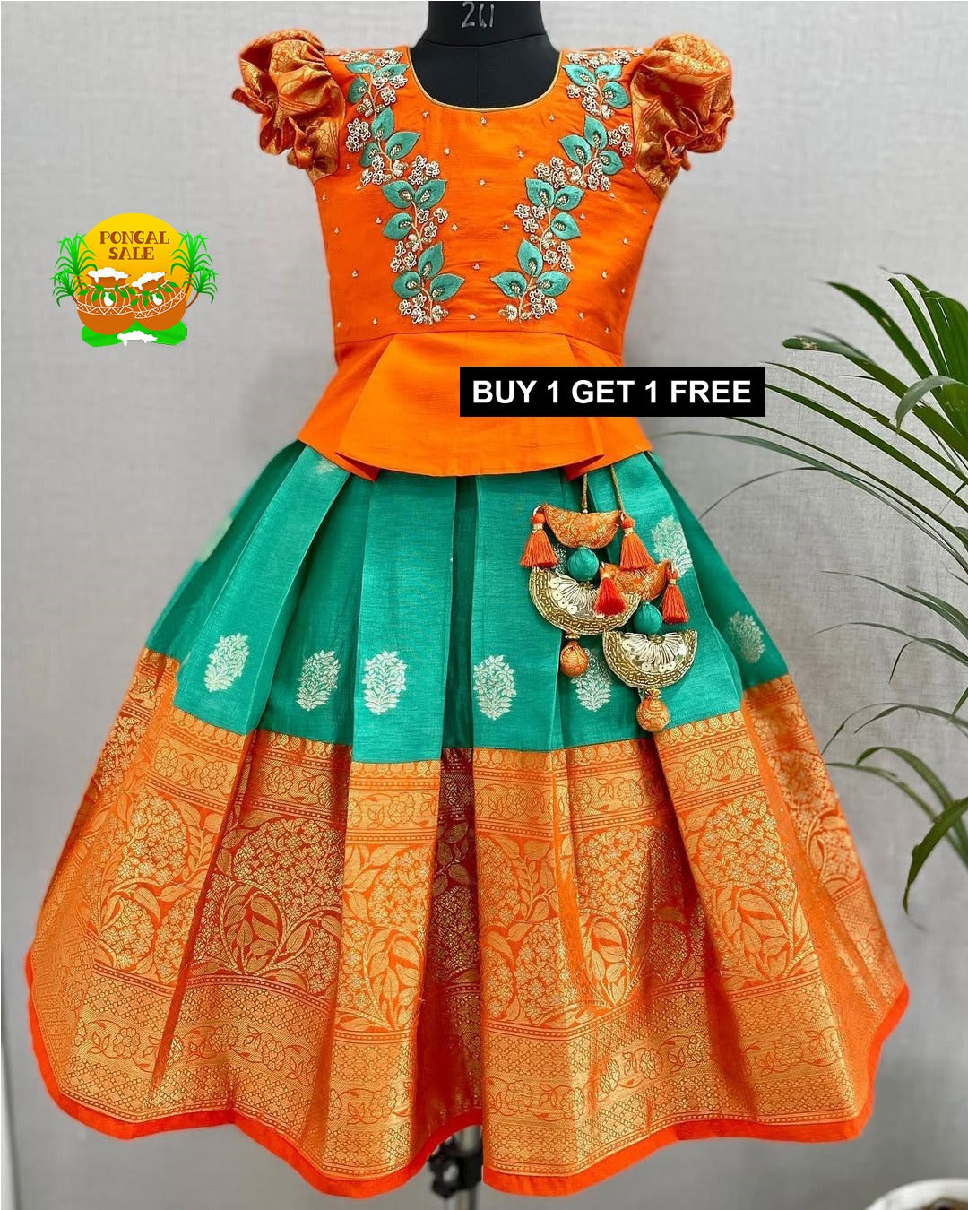 Product Image - Elegant Designer Georgette Saree for Festive and Wedding Wear