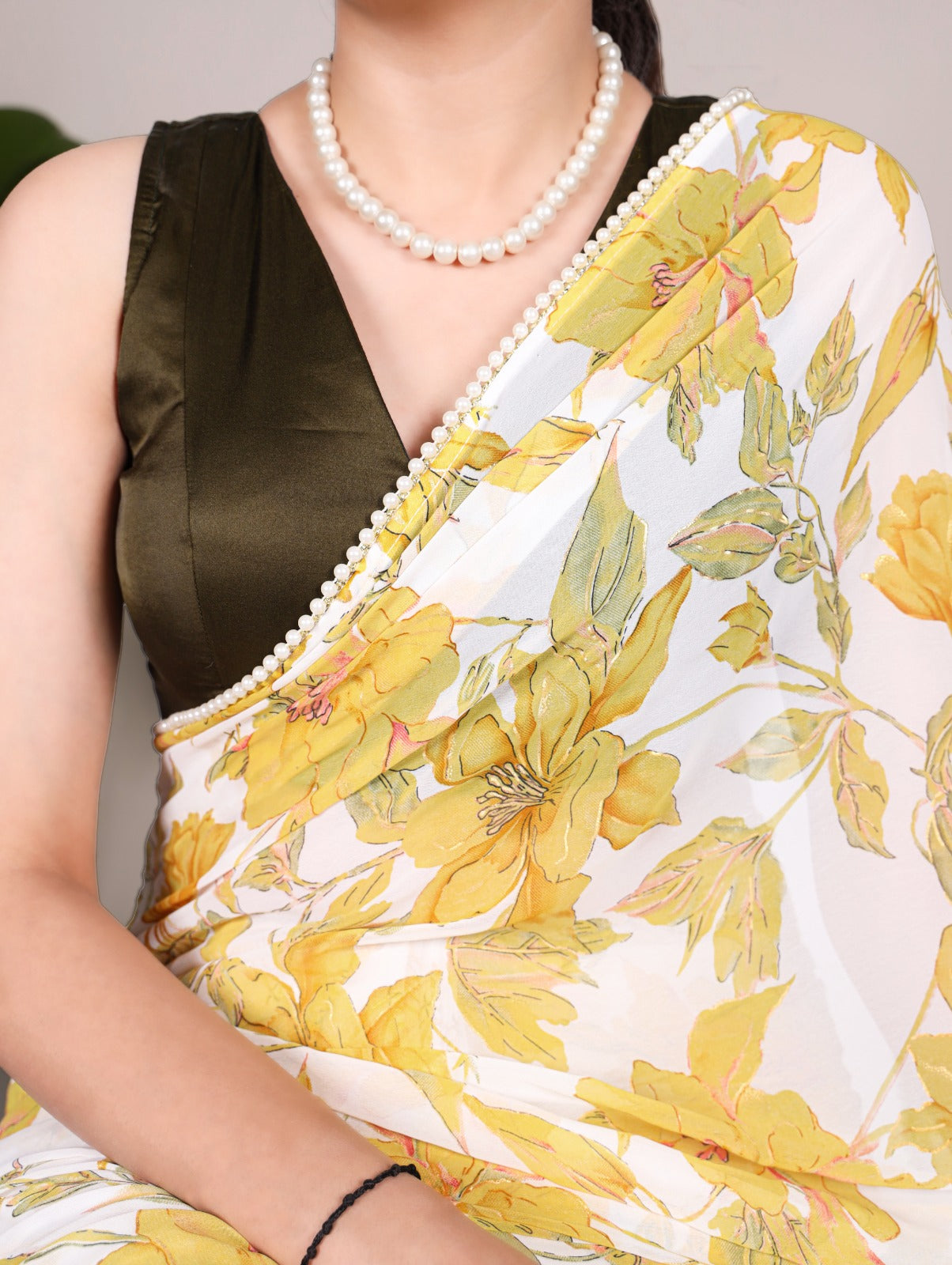 Product Image - Exquisite Designer Georgette Saree for Festive Wear