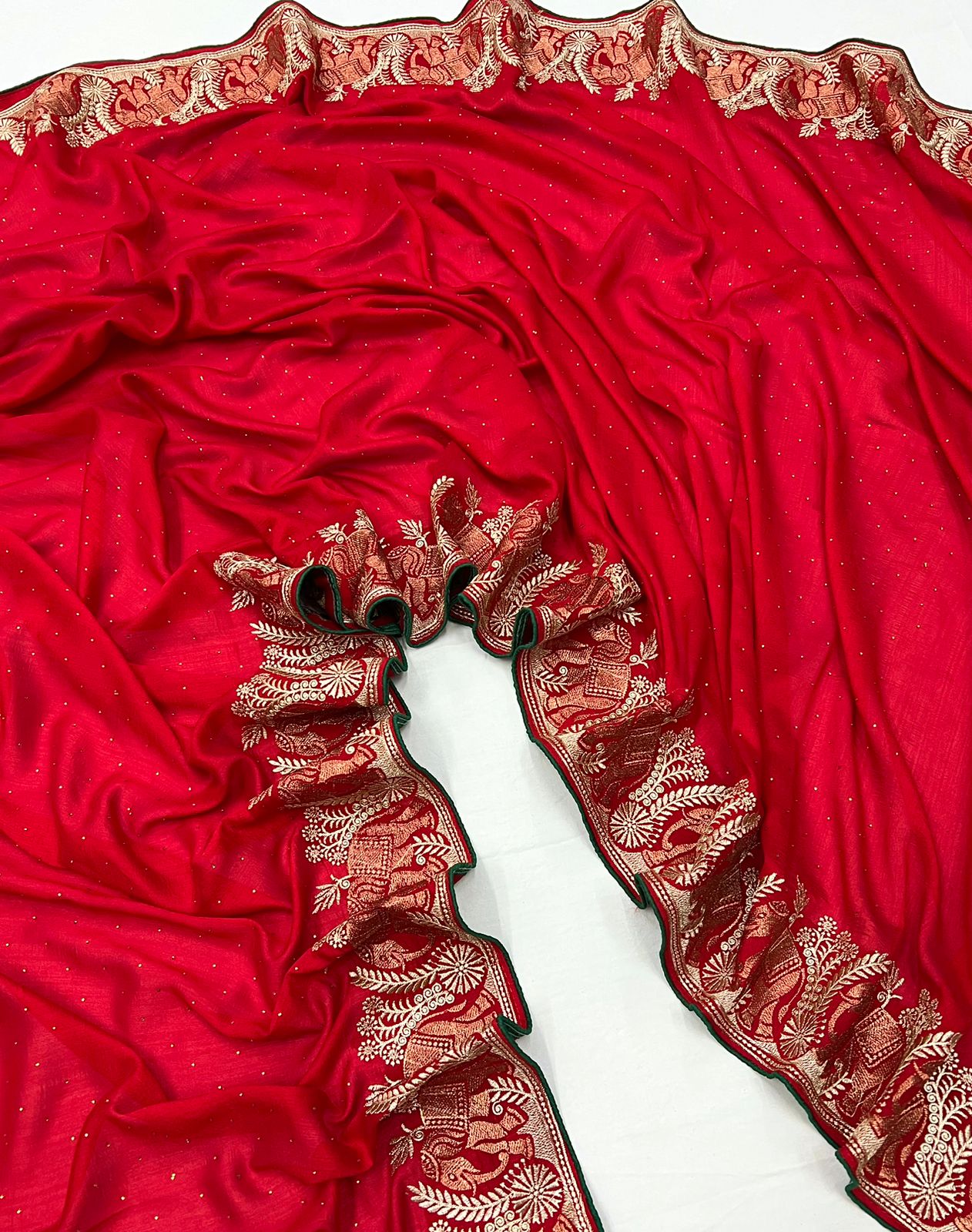 Product Image - Elegant Designer Vichitra Silk Saree with Zari and Stone Work | Festive Wear