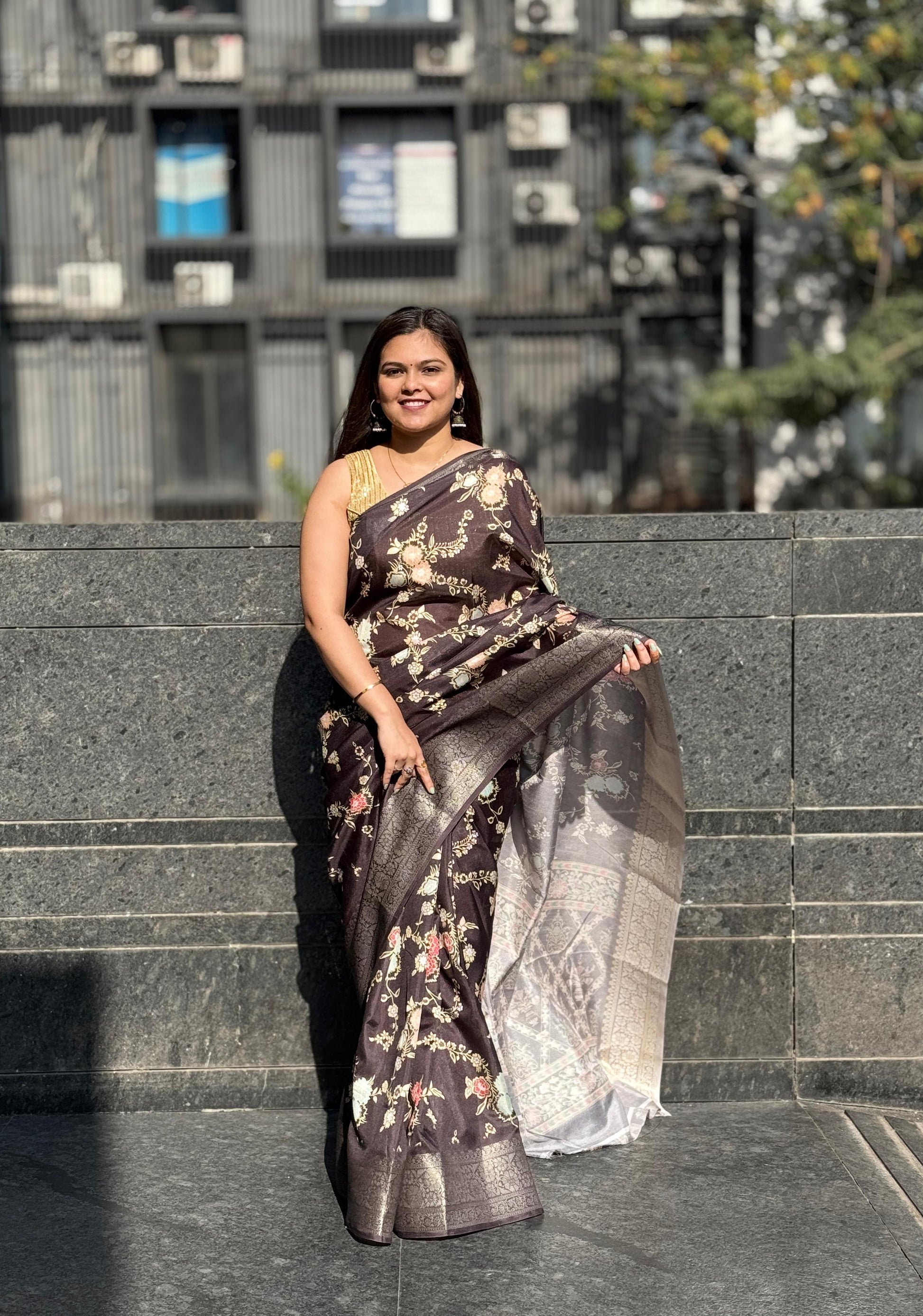 Product Image - Elegant Viscose Georgette Saree with Banarasi Blouse - New Arrival