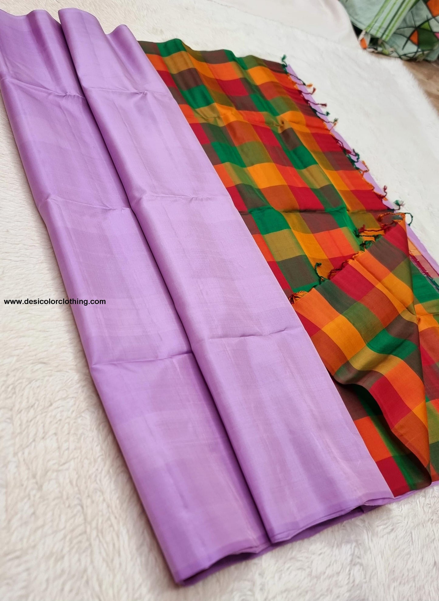 Kanchipuram 100% Pure Handwoven Borderless Silk Saree with Multi-Color Checks